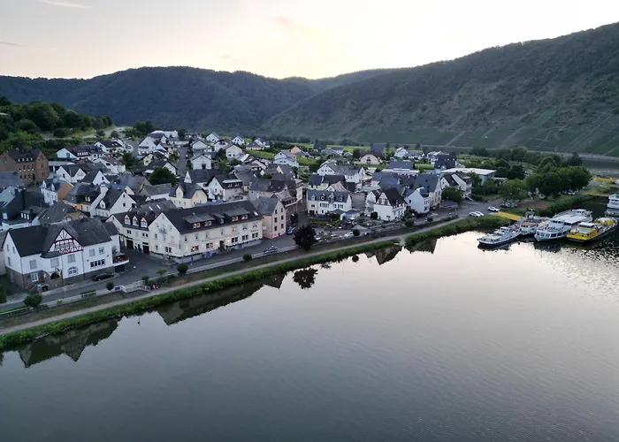 Hotel zum Moselstrand