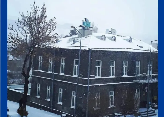 Kar'S Hotel