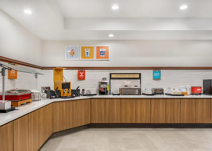 Hampton Inn & Suites Riverside/Corona East