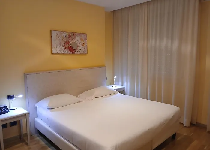 Hotel Chiaraluna