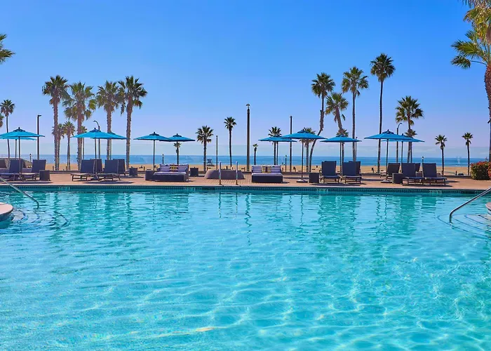 The Waterfront Beach Resort, A Hilton Hotel
