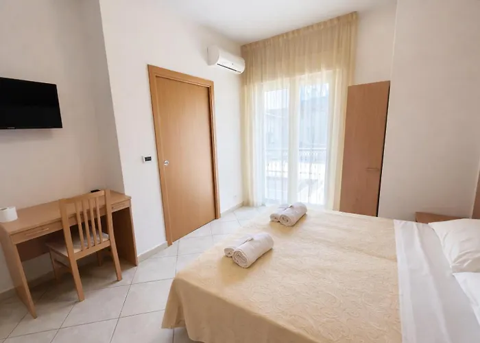 Hotel Favorita Easy Stay