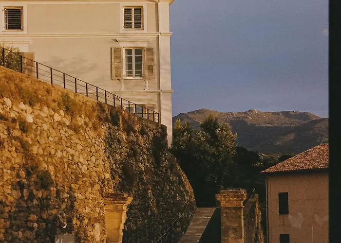 Boutique Hotel NOAE by Emerald Stay