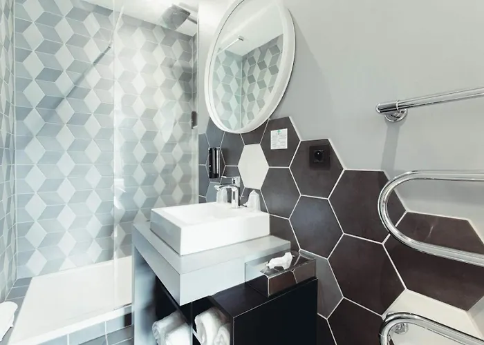 The Originals Boutique, Hotel Le Lion, Clermont-Ferrand