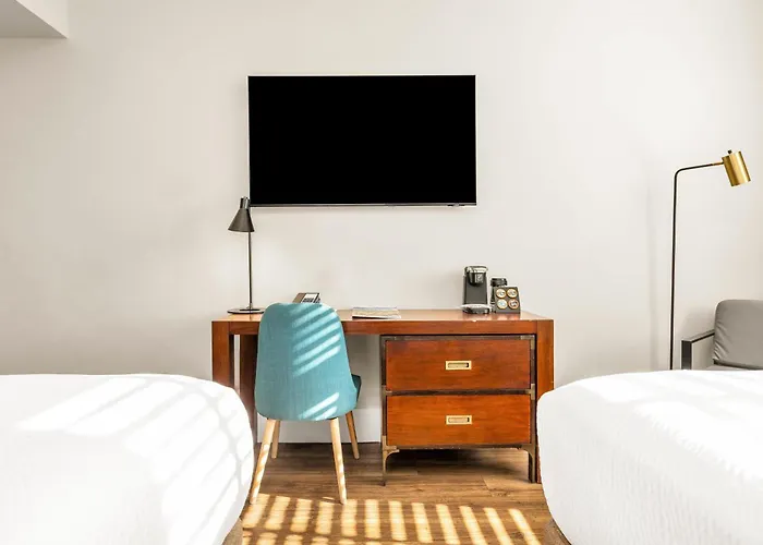 Hotel Petaluma, Tapestry Collection By Hilton