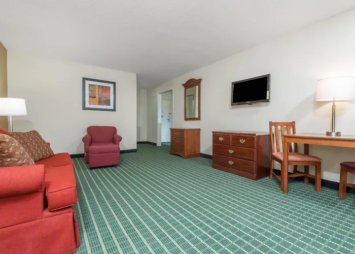 Baymont By Wyndham Kokomo