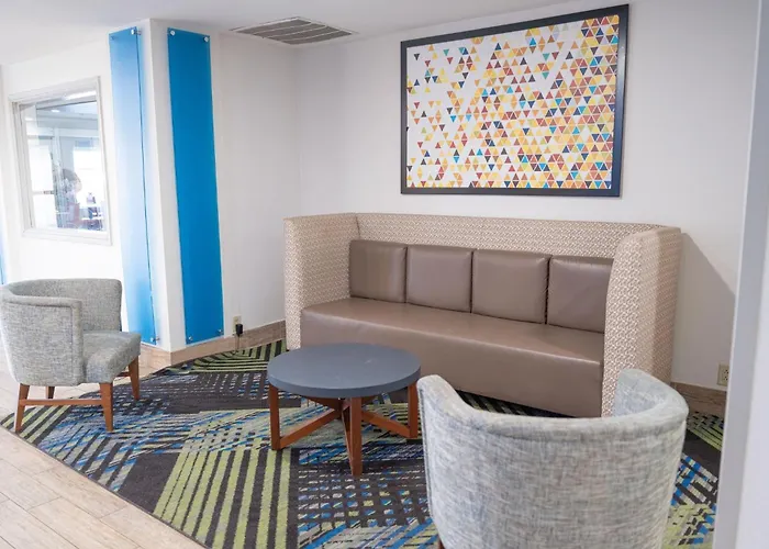 Holiday Inn Express Hotel & Suites Gainesville By Ihg