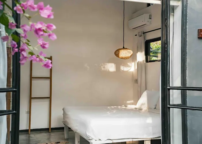 La Negra Surf Hotel