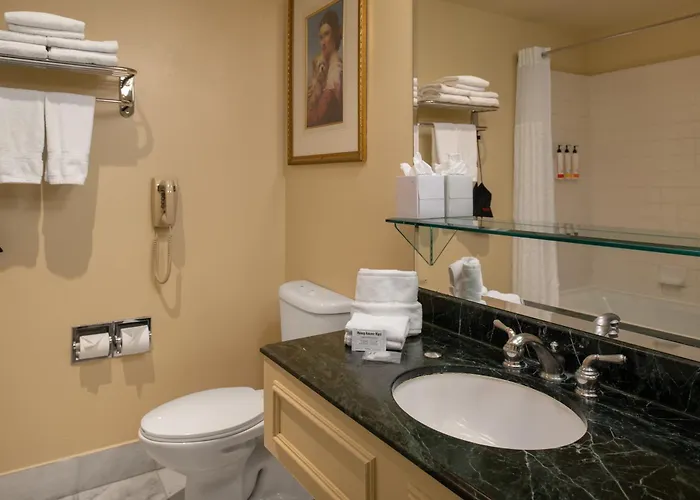 Carlyle Hotel