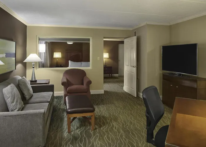 Doubletree By Hilton Akron Fairlawn