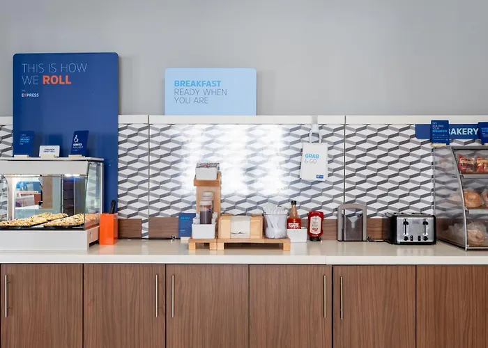 Holiday Inn Express Hotel & Suites Anderson By Ihg