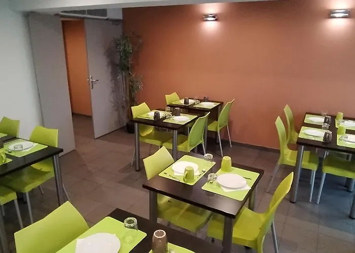 KOSY Appart'Hôtels - Campus Del Sol Esplanade