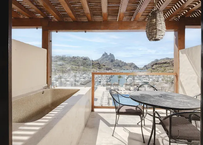 Marinaterra Hotel & Spa