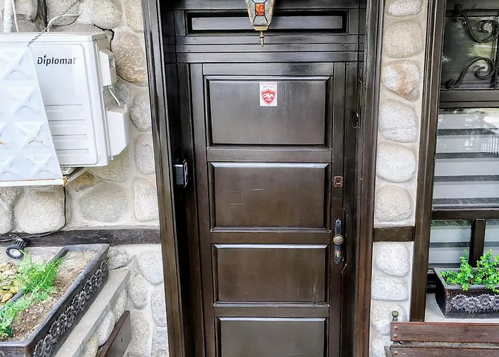 Petkov Family Hotel - Self Check-In