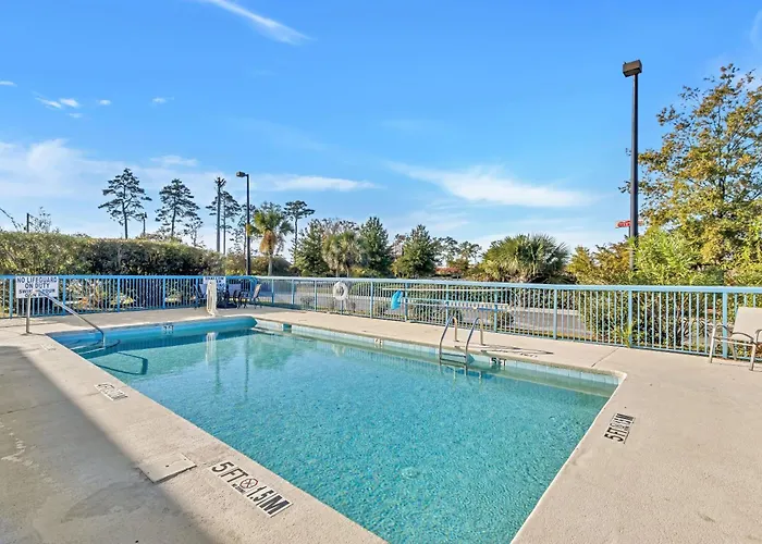Baymont By Wyndham N Myrtle Beach - Park & Sports Complex Area