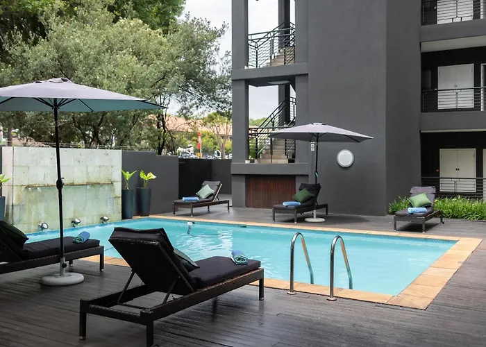 The Nicol Hotel And Apartments