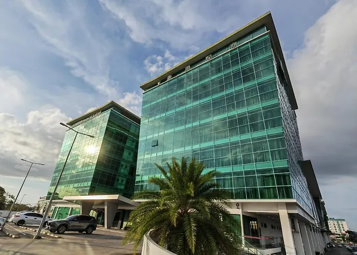 Greens Hotel & Suites