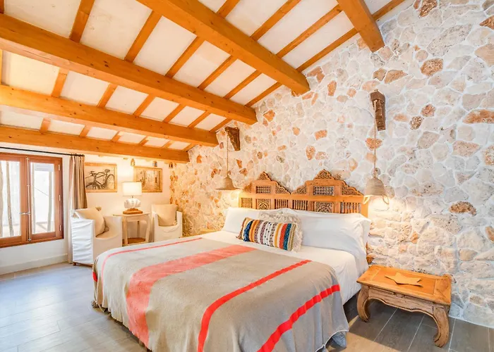 Calma Hotel