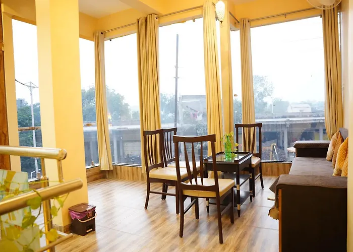 Hotel Mahishmati Palace