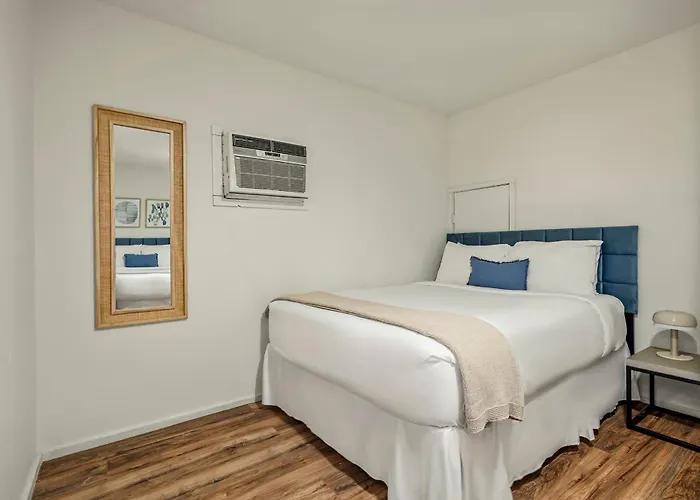 The Claire Hotel