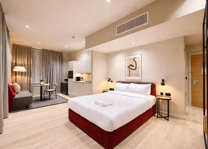 Vcity Suites At The Teacher