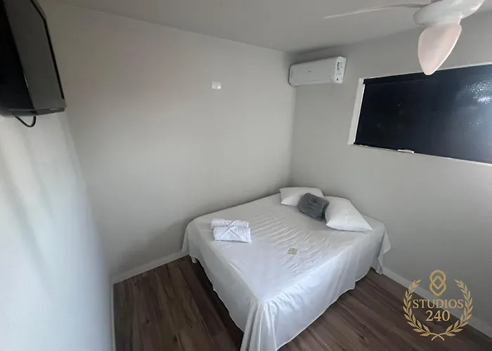 Suítes Modernas com Ar-Condicionado e Estacionamento
