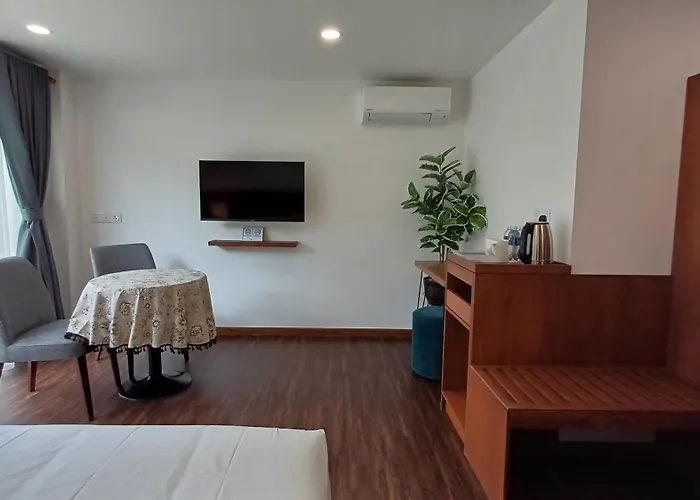 Sling & Stone Mountain Suites - Heritage House