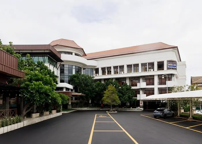 Central Place Hotel