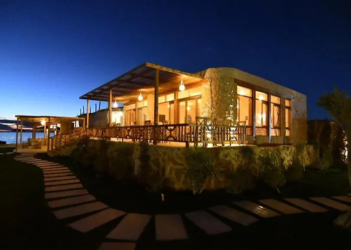Breezy Island Hotel