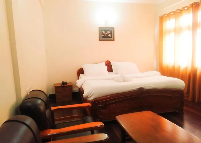 Grey Stone Hotel