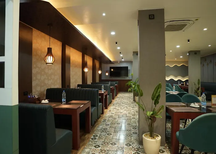 Hotel Royal Paradise - Fuel-Up For The Journey