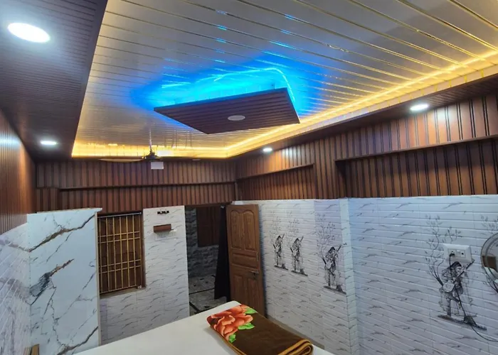 New Suvam Lodge & Hotel
