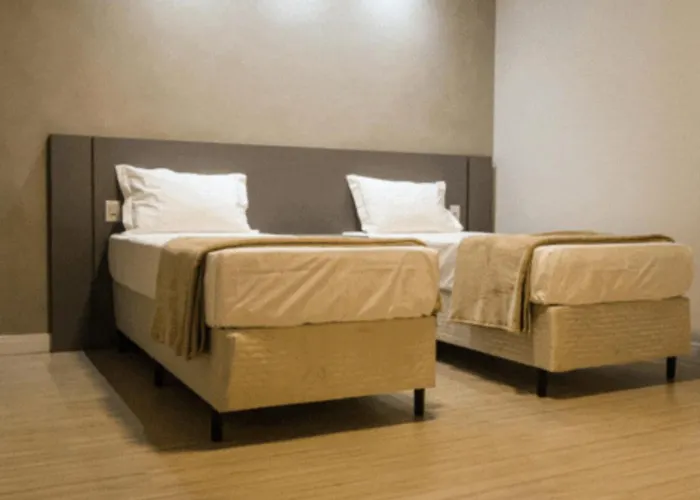 Hotel 2 Irmãos