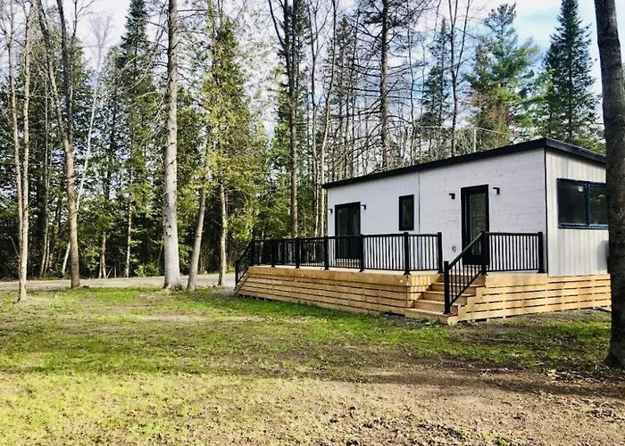 Whitewater Cottage & Rv Resort