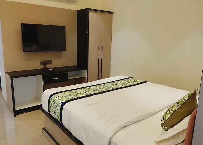 Hotel Gurudev Inn