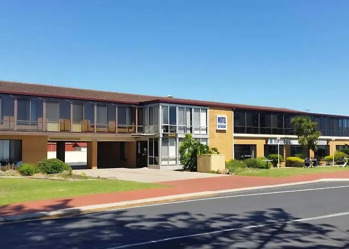 Kingston Ocean View Motel