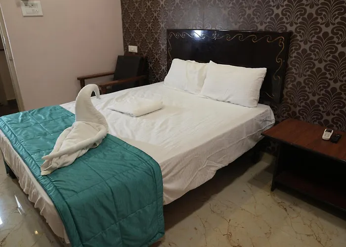 Hotel Amirtham