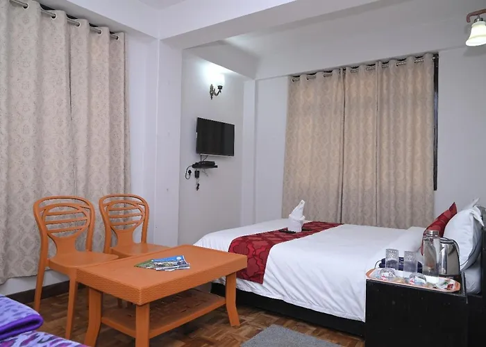Hotel Omega Inn
