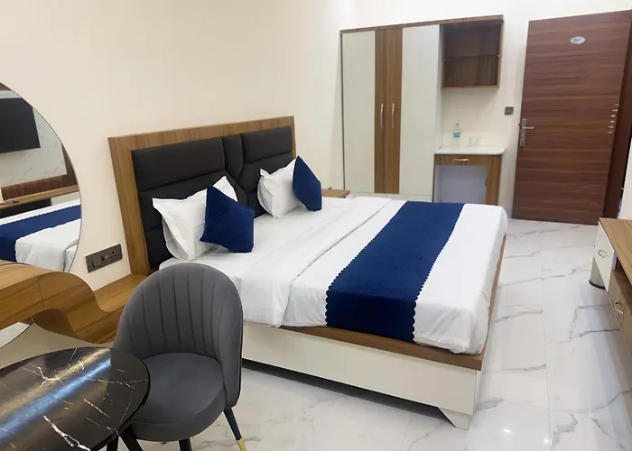Hotel Homeland
