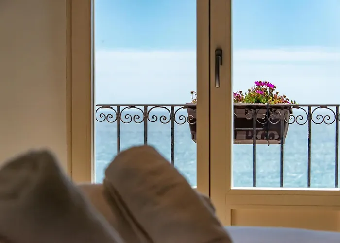 Santa Barbara By Santas Hotels