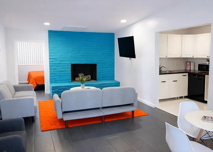 Mod Palm Desert