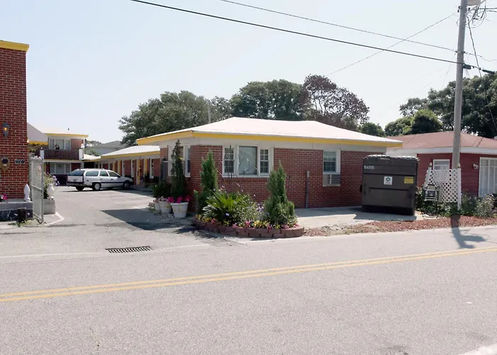 E & E Motel
