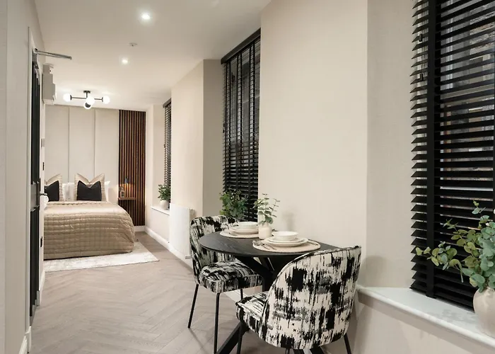 Sovo - South Lane Apartments - City Centre
