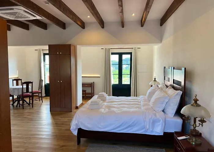 Lugar Minas Da Caveira - Hotel - Colonial Farmhouse With Cottage