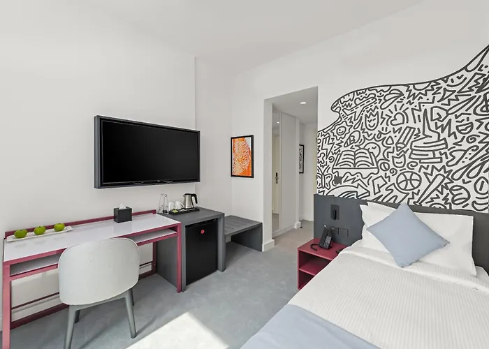 Nest Hotel, Aljada