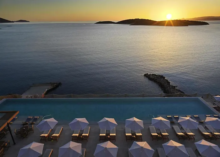 Niko Seaside Resort Mgallery (Adults Only)