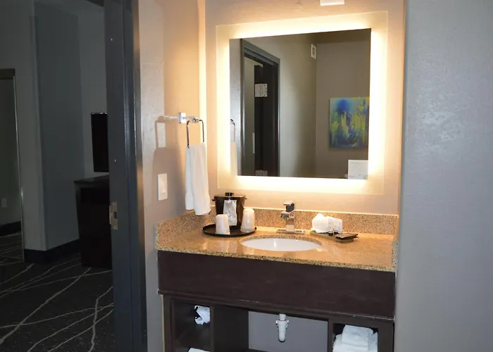 La Quinta Inn & Suites By Wyndham Little Rock - Bryant