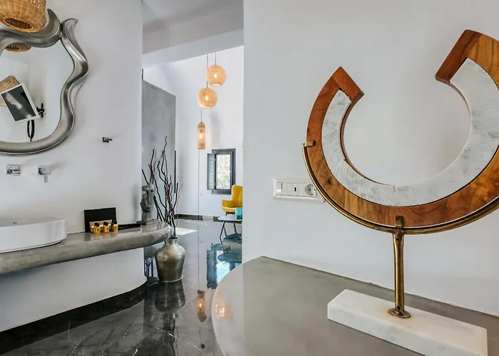 Oia Suites