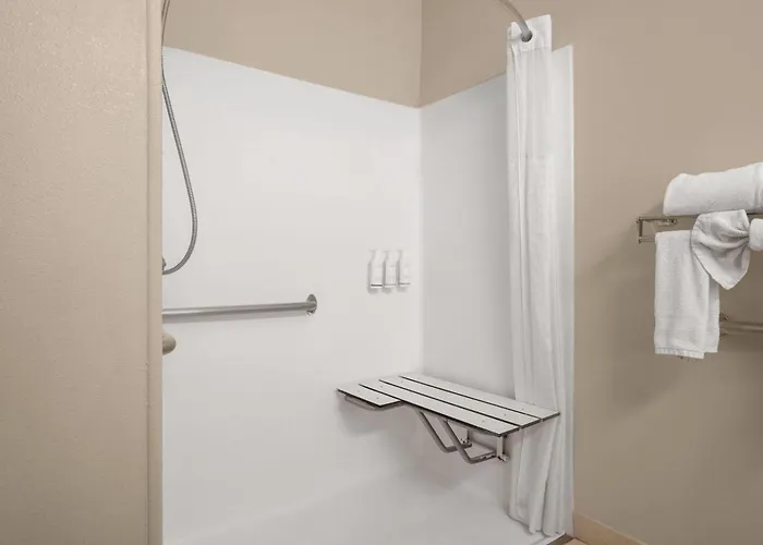 Days Inn&Suites by Wyndham Airport Albuquerque