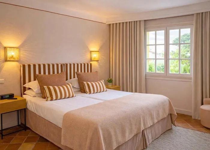 La Bastide Du Port - Hotel De Charme